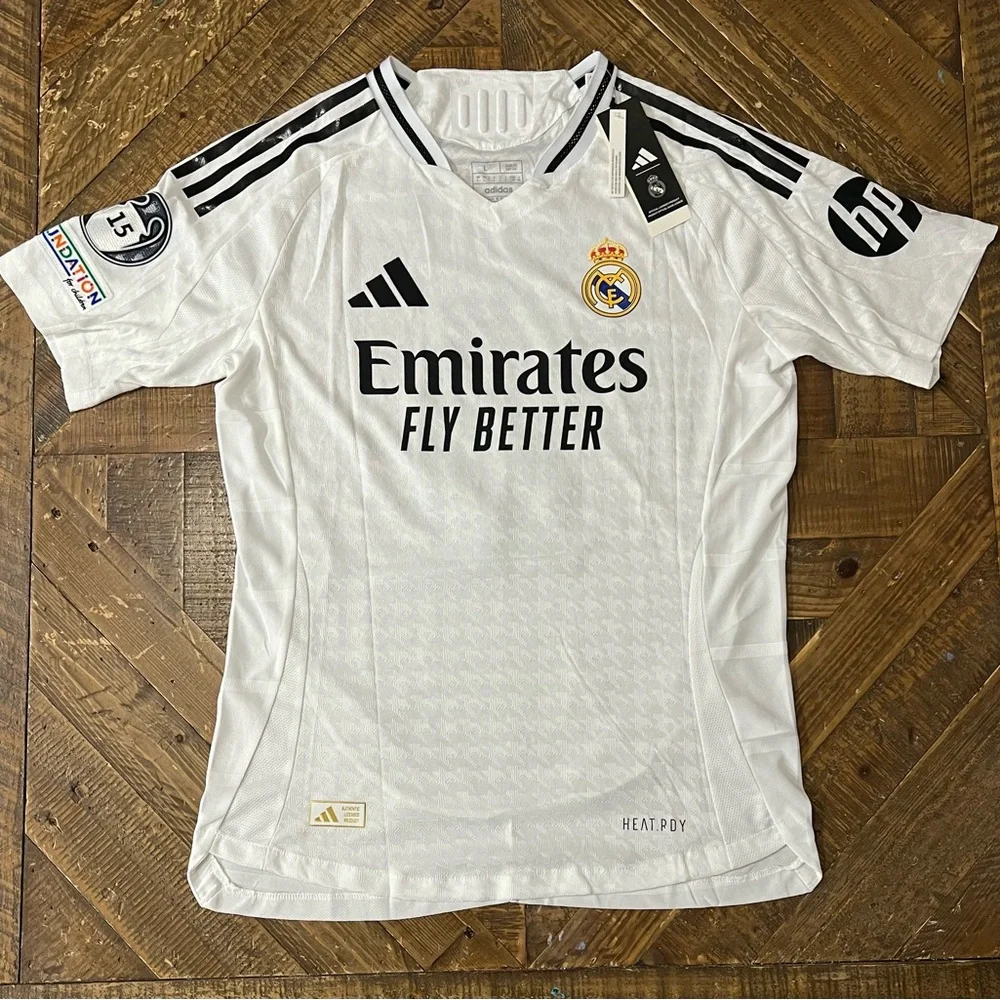 New Player Version Real Madrid 2024/25 Home soccer jersey Mbappe #9 - Picture 2 of 2